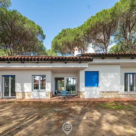 Coastal Pine Paradise * Pula